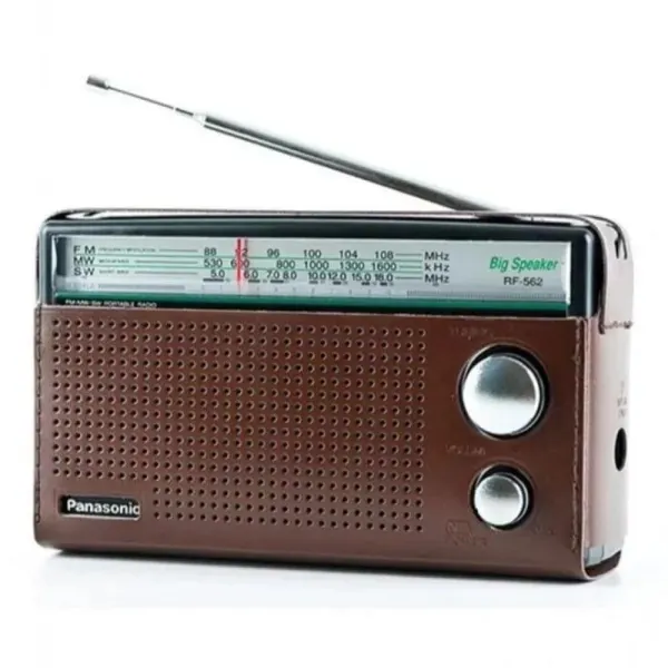 راديو اف ام انالوج محمول من باناسونيك RF-2400D، أسود  محول كهربا وبطارية خارجية